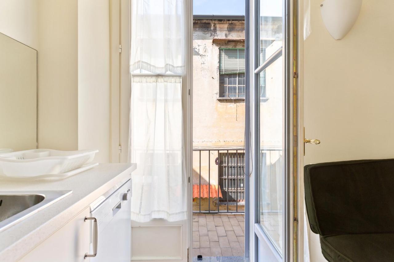 Corso Vercelli Elegant Apartment Milan Bagian luar foto