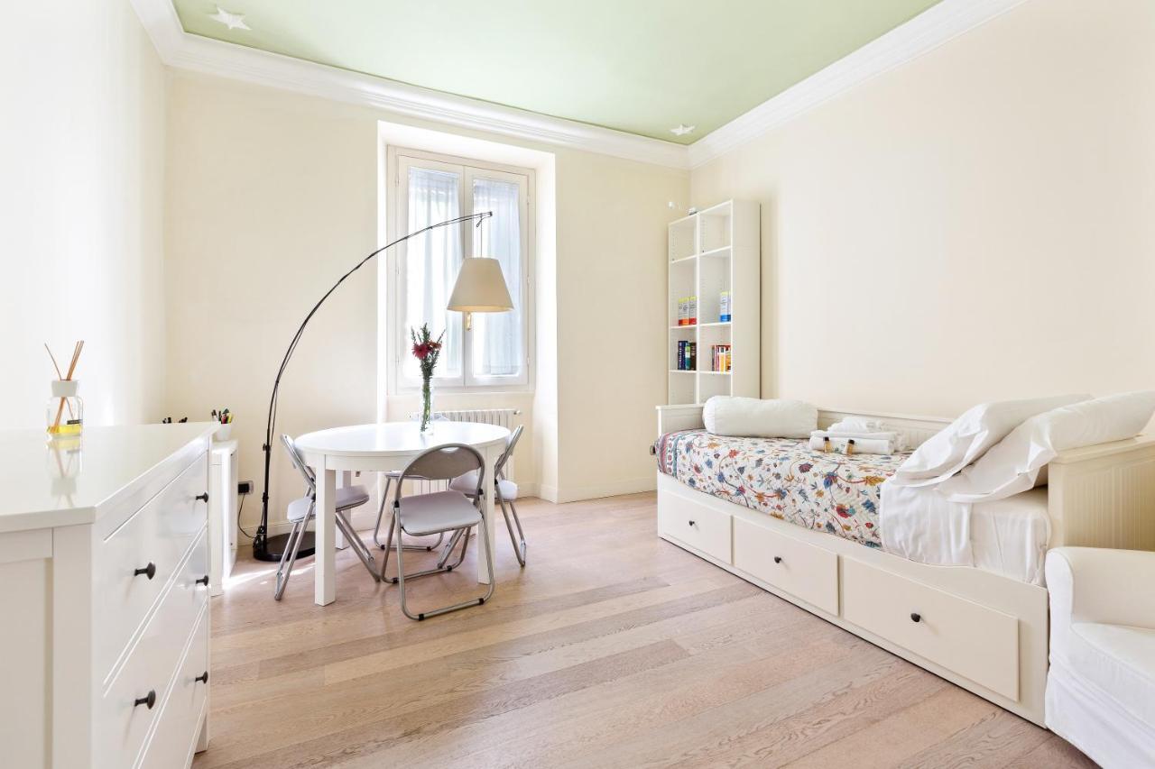 Corso Vercelli Elegant Apartment Milan Bagian luar foto